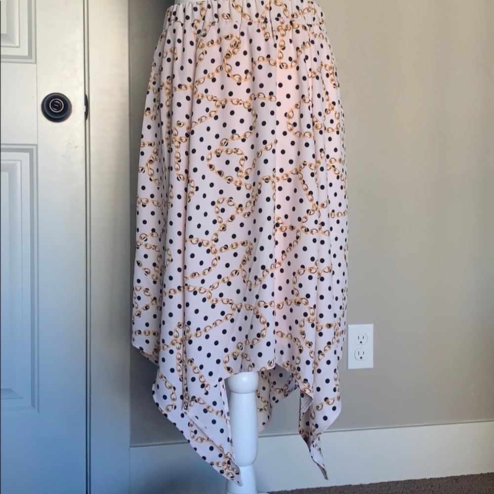 NWOT Elle Gold Chain Print Skirt